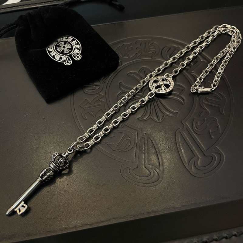 Ch*0me He**ts necklaces